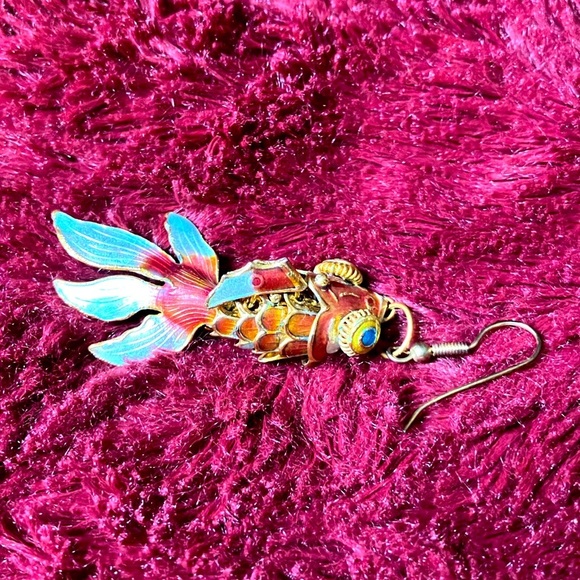 Vintage Enamel Articulated Koi Fish Earrings - Picture 7 of 8